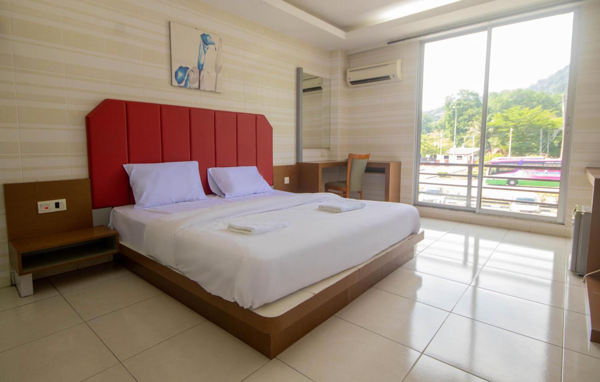 Jq Happy Lumut Hotel Esterno foto